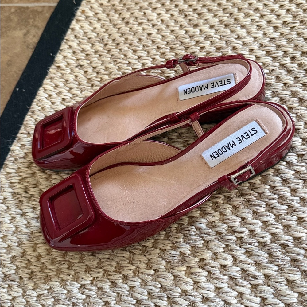 Steve Madden Red Patent Belari Slingback Flats, size 5.5 - Picture 3 of 3